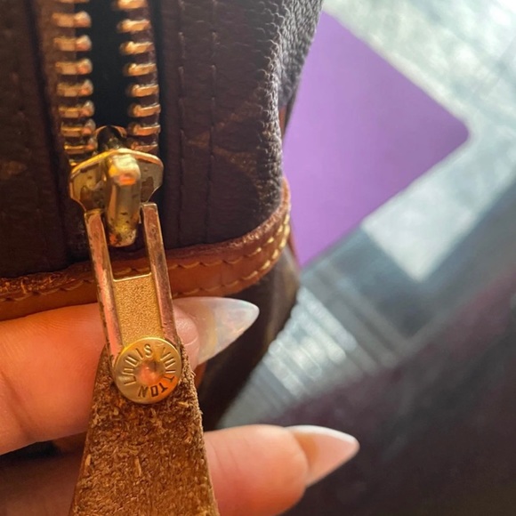 Authentic Louis Vuitton montorgueil pm - Picture 4 of 8